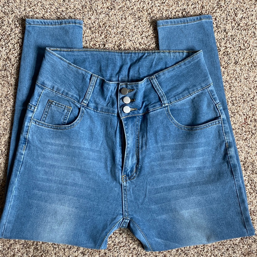 NWOT SHEIN High Waisted Jeans